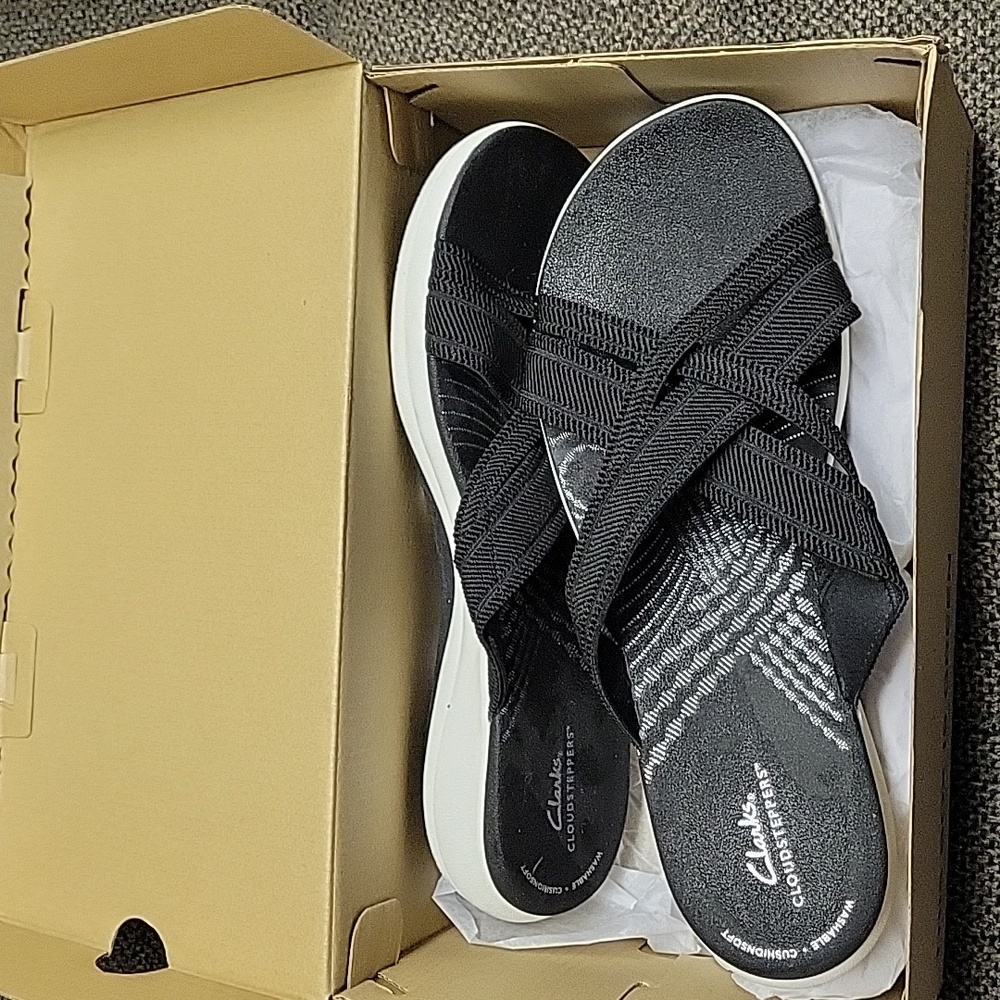 Sandals-wide width